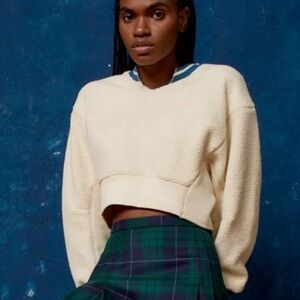 NWT Urban Outfitters BDG Collins Cream Fleece Cropped Sweater